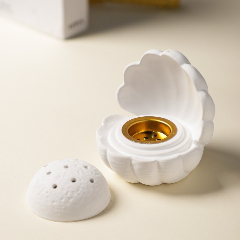 Encensoir en Céramique Blanche – Design Coquillage