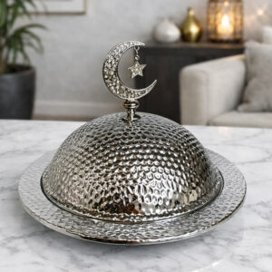 Cloche de Service avec Plateau en Métal Martelé