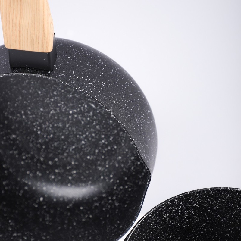 Série 3 Casseroles en Granite Noir Manche en bois – Image 3